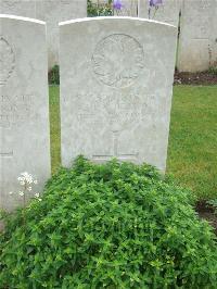 Etaples Military Cemetery - Anderson, Duncan Leadlie